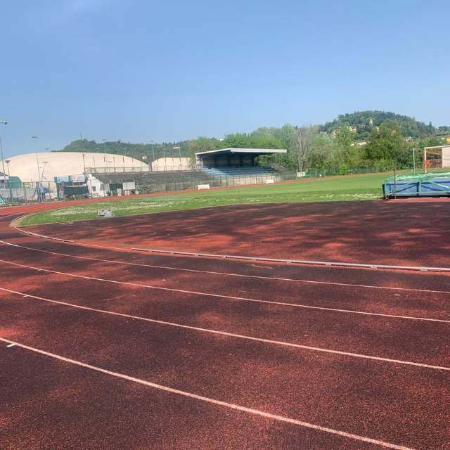pista di atletica offerta dal tennis creazzo per riscaldamento e preparazione al tennis
